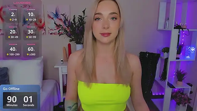 Snapshot of MissLisaX chatting on 05-04-26, 10:29 MissLisaX online show from 05-04-26, 10:29