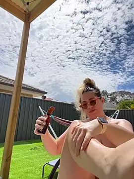 brooklynivy online show from 11-02-25, 03:22