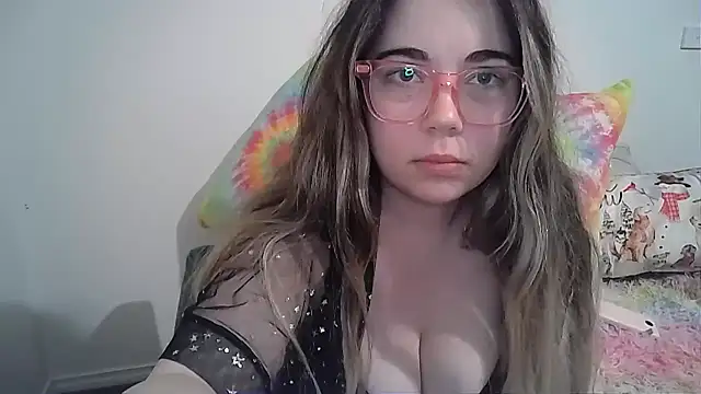 Snapshot of brooklynivy chatting on 09-23-25, 03:52 brooklynivy online show from 09-23-25, 03:52