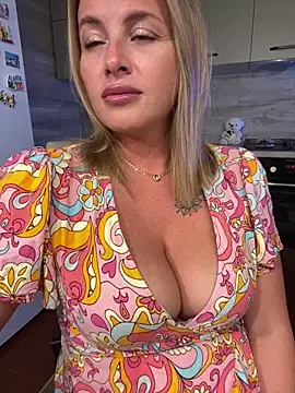 Cute Hot Alice online show from 06-30-26, 09:15