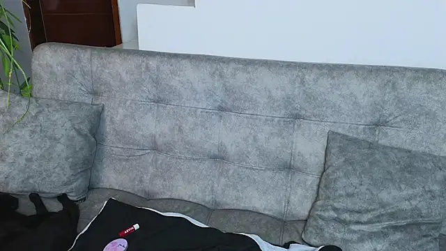 Lorenne Miller online show from 02-26-25, 04:30