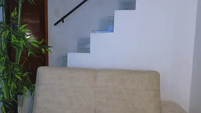 Lorenne Miller online show from 09-18-25, 02:14