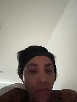 Snapshot of Jessie-pradoo chatting on 09-17-25, 02:41 Jessie-pradoo online show from 09-17-25, 02:41