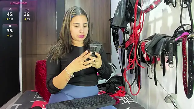 Snapshot of violet_bdsmx chatting on 02-10-26, 06:07 violet bdsmx online show from 02-10-26, 06:07