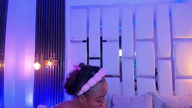 mia schwarz online show from 11-20-25, 10:31