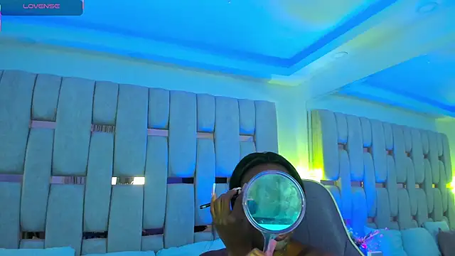 mia schwarz online show from 02-05-26, 10:49