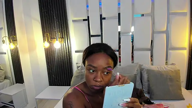 mia schwarz online show from 10-08-25, 10:10