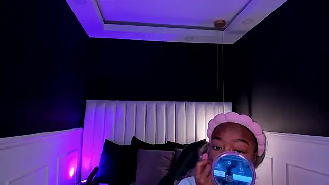 mia schwarz online show from 04-10-26, 09:33