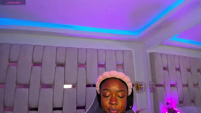 mia schwarz online show from 04-17-26, 10:01