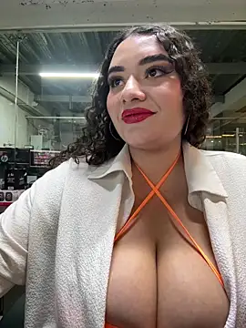 Snapshot of Keisha_west chatting on 03-03-26, 05:03 Keisha west online show from 03-03-26, 05:03