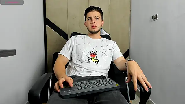 danielclarton1 online show from 02-08-25, 06:54