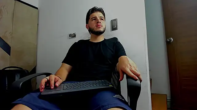 danielclarton1 online show from 10-10-25, 11:49