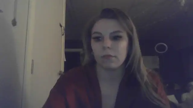 Snapshot of PetiteB_Official chatting on 02-01-25, 04:35 PetiteB Official online show from 02-01-25, 04:35