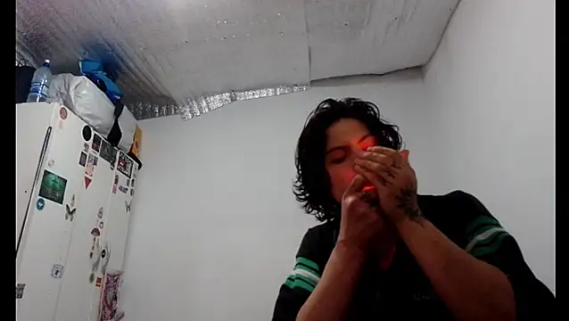 Snapshot of Xtrem3HARDxxx chatting on 10-02-25, 05:44 Xtrem3HARDxxx online show from 10-02-25, 05:44