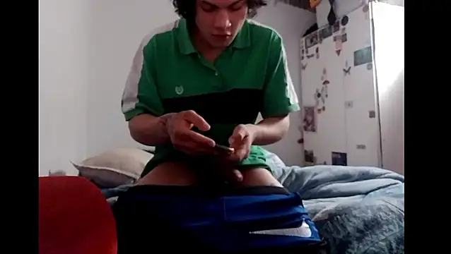 Snapshot of Xtrem3HARDxxx chatting on 09-27-25, 02:01 Xtrem3HARDxxx online show from 09-27-25, 02:01