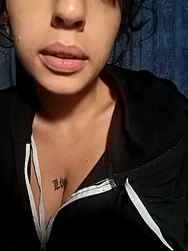 Sweet-diamondxxx online show from 04-15-26, 10:43