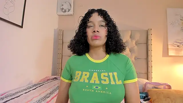 vanesasexyhot21 online show from 10-24-25, 01:48