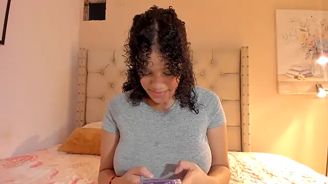 Snapshot of vanesasexyhot21 chatting on 02-02-26, 01:15 vanesasexyhot21 online show from 02-02-26, 01:15