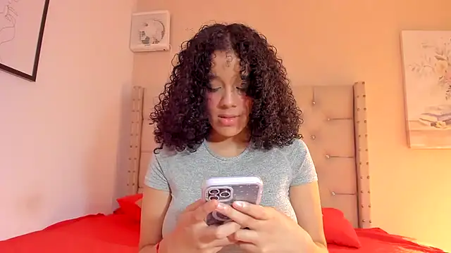 Snapshot of vanesasexyhot21 chatting on 03-01-26, 02:11 vanesasexyhot21 online show from 03-01-26, 02:11