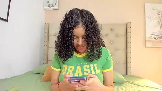 vanesasexyhot21 online show from 04-09-26, 02:13