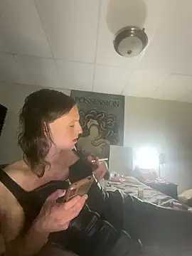 kikiwonderbar online show from 03-18-26, 01:31