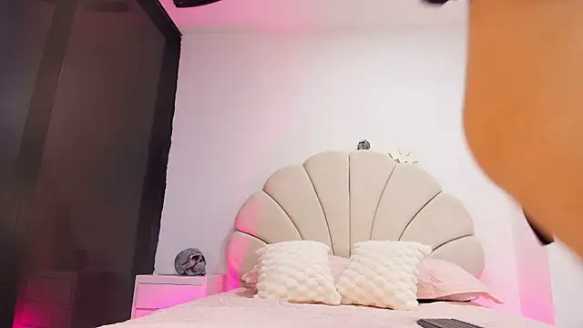 aisha sh online show from 10-28-25, 12:04