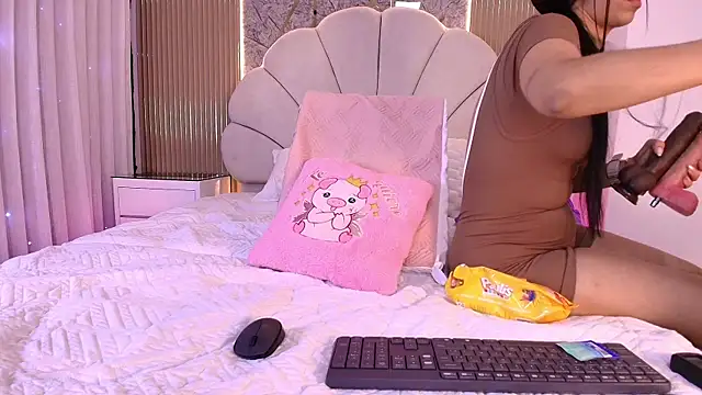 aisha sh online show from 11-07-25, 11:59