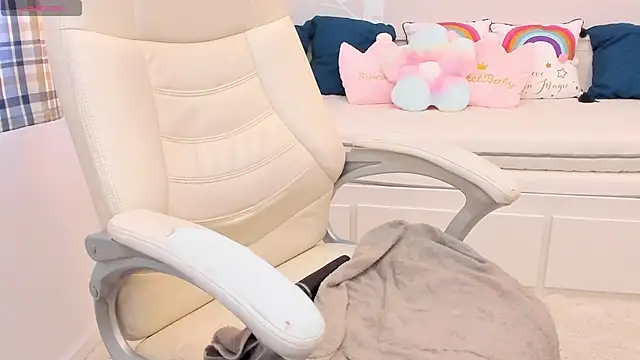 AniaGray online show from 12-23-24, 09:59