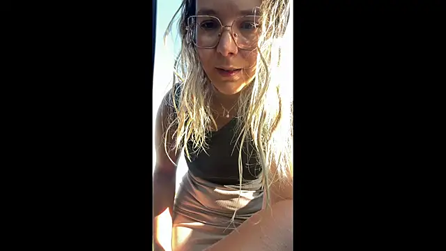 EmyLana online show from 05-23-26, 06:34