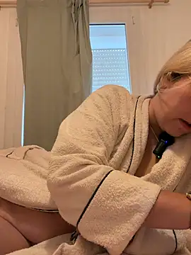 EmyLana online show from 01-12-26, 09:16