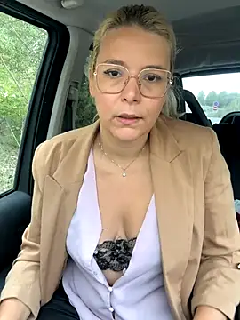 EmyLana online show from 10-02-25, 07:23