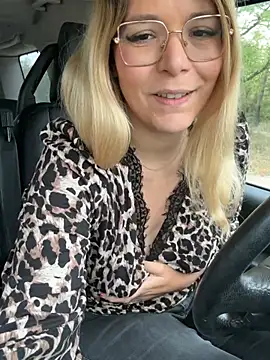 EmyLana online show from 04-22-26, 06:53