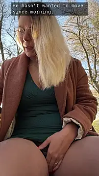 EmyLana online show from 04-11-26, 06:10