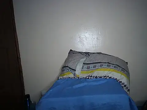 shante001 online show from 10-24-25, 01:21