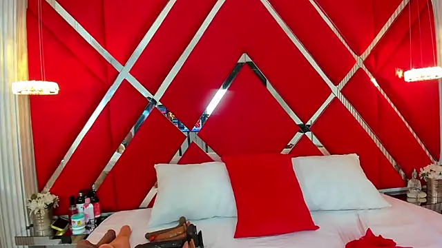 Snapshot of SusanCouper chatting on 02-27-26, 10:42 SusanCouper online show from 02-27-26, 10:42