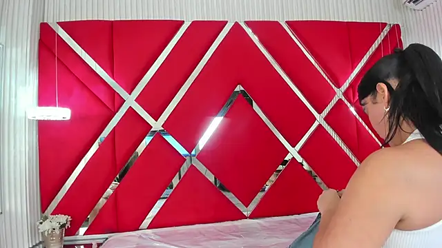 Snapshot of SusanCouper chatting on 02-21-26, 10:34 SusanCouper online show from 02-21-26, 10:34