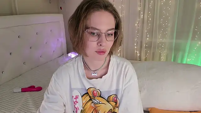 Snapshot of Natural_pussy chatting on 02-20-25, 04:25 Natural pussy online show from 02-20-25, 04:25