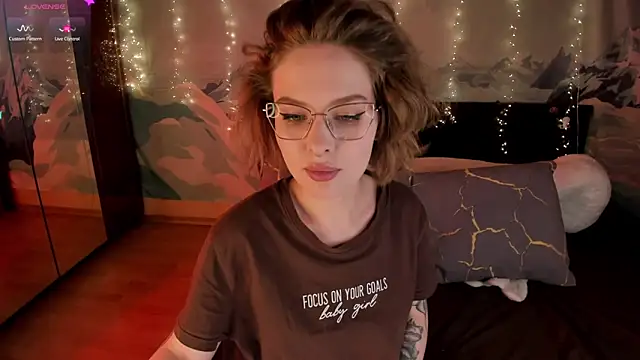 Snapshot of Natural_pussy chatting on 01-22-25, 05:49 Natural pussy online show from 01-22-25, 05:49