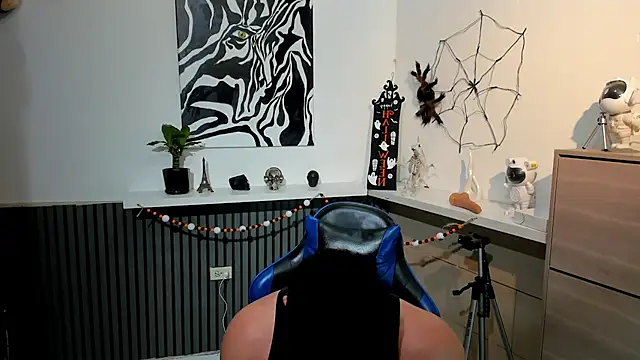 Daemon21 online show from 10-29-25, 07:02