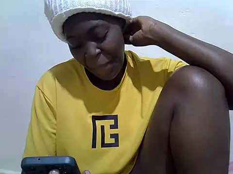 Snapshot of pretty_tallgirl chatting on 06-24-26, 07:11 pretty tallgirl online show from 06-24-26, 07:11