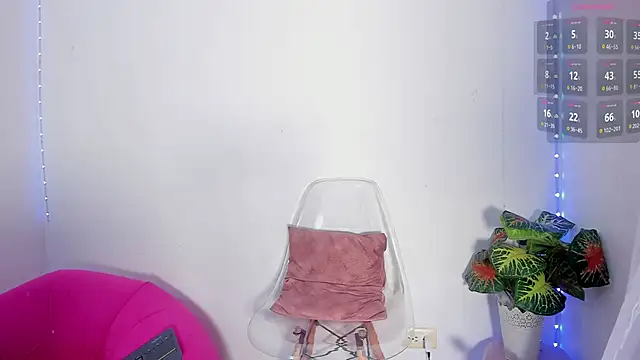 Snapshot of Agata_clark chatting on 09-23-25, 03:46 Agata clark online show from 09-23-25, 03:46