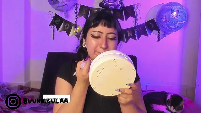 larissa01  online show from 01-16-26, 10:03