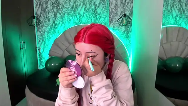 larissa01  online show from 03-18-25, 03:12