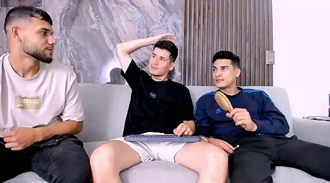 Snapshot of hot_day chatting on 02-18-25, 01:54 hot day online show from 02-18-25, 01:54