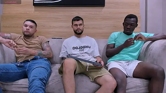 Snapshot of hot_day chatting on 10-14-25, 07:47 hot day online show from 10-14-25, 07:47