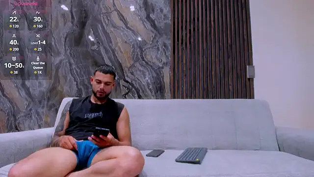 Snapshot of hot_day chatting on 10-15-25, 09:01 hot day online show from 10-15-25, 09:01