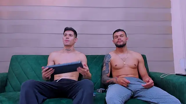 Snapshot of hot_day chatting on 10-08-25, 08:31 hot day online show from 10-08-25, 08:31