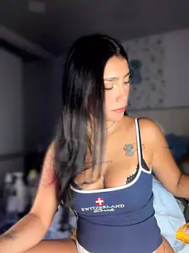 Snapshot of -Loren- chatting on 07-25-26, 11:49 -Loren- online show from 07-25-26, 11:49