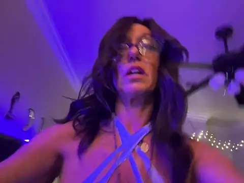 Snapshot of karrmmaa chatting on 01-09-25, 07:52 karrmmaa online show from 01-09-25, 07:52