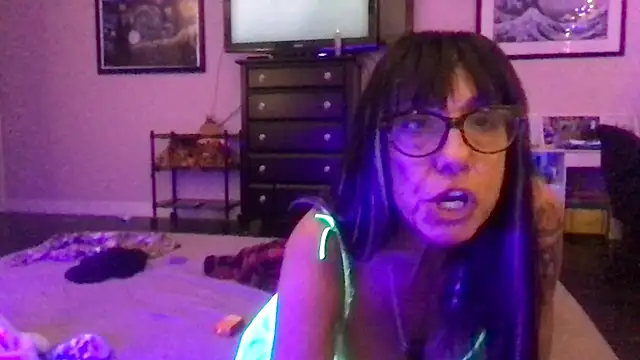 Snapshot of karrmmaa chatting on 10-02-25, 04:16 karrmmaa online show from 10-02-25, 04:16